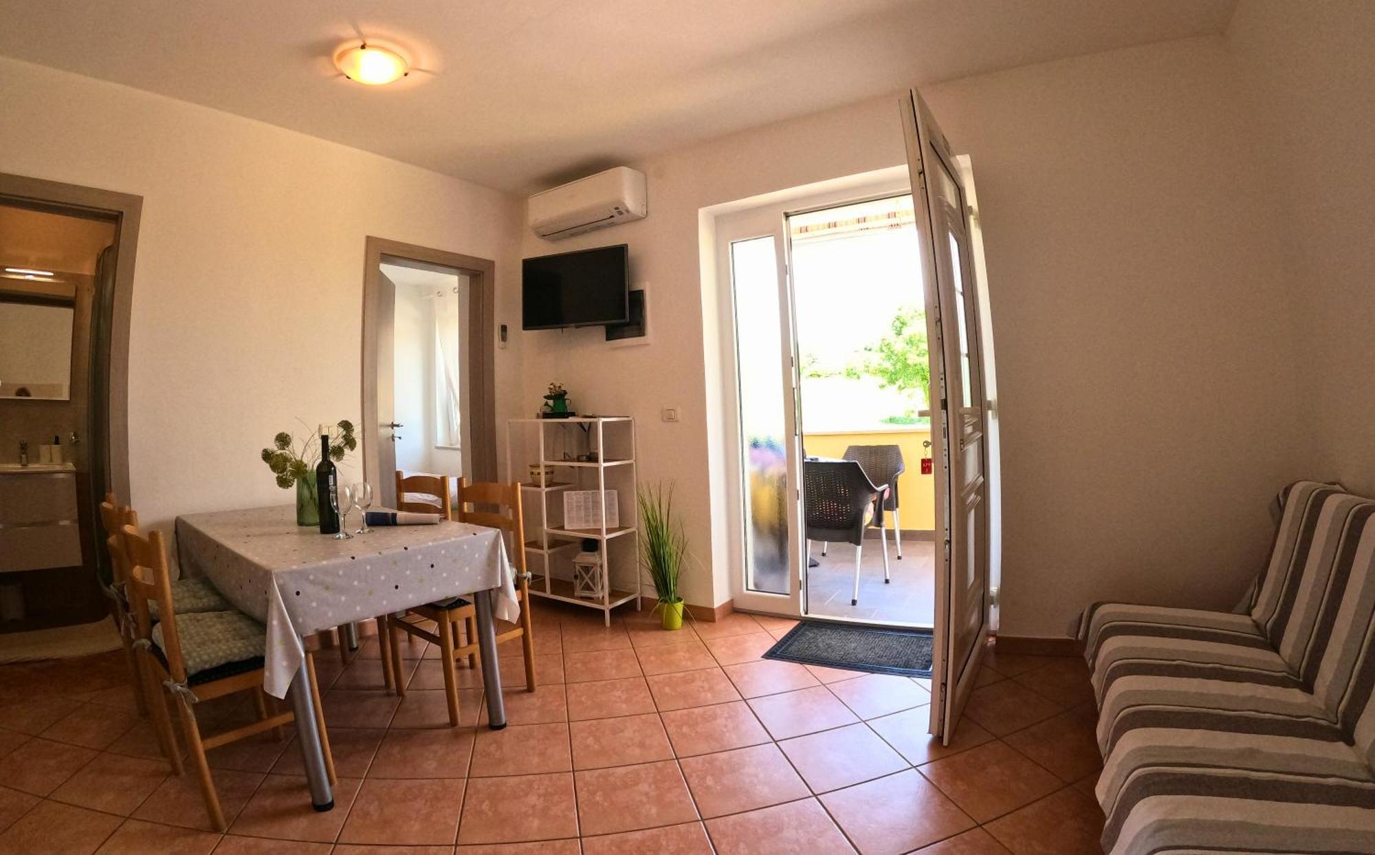 Apartments Goltes Lovrecica  Bagian luar foto