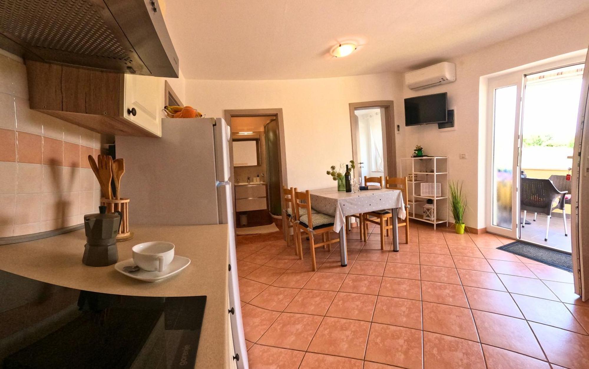 Apartments Goltes Lovrecica  Bagian luar foto
