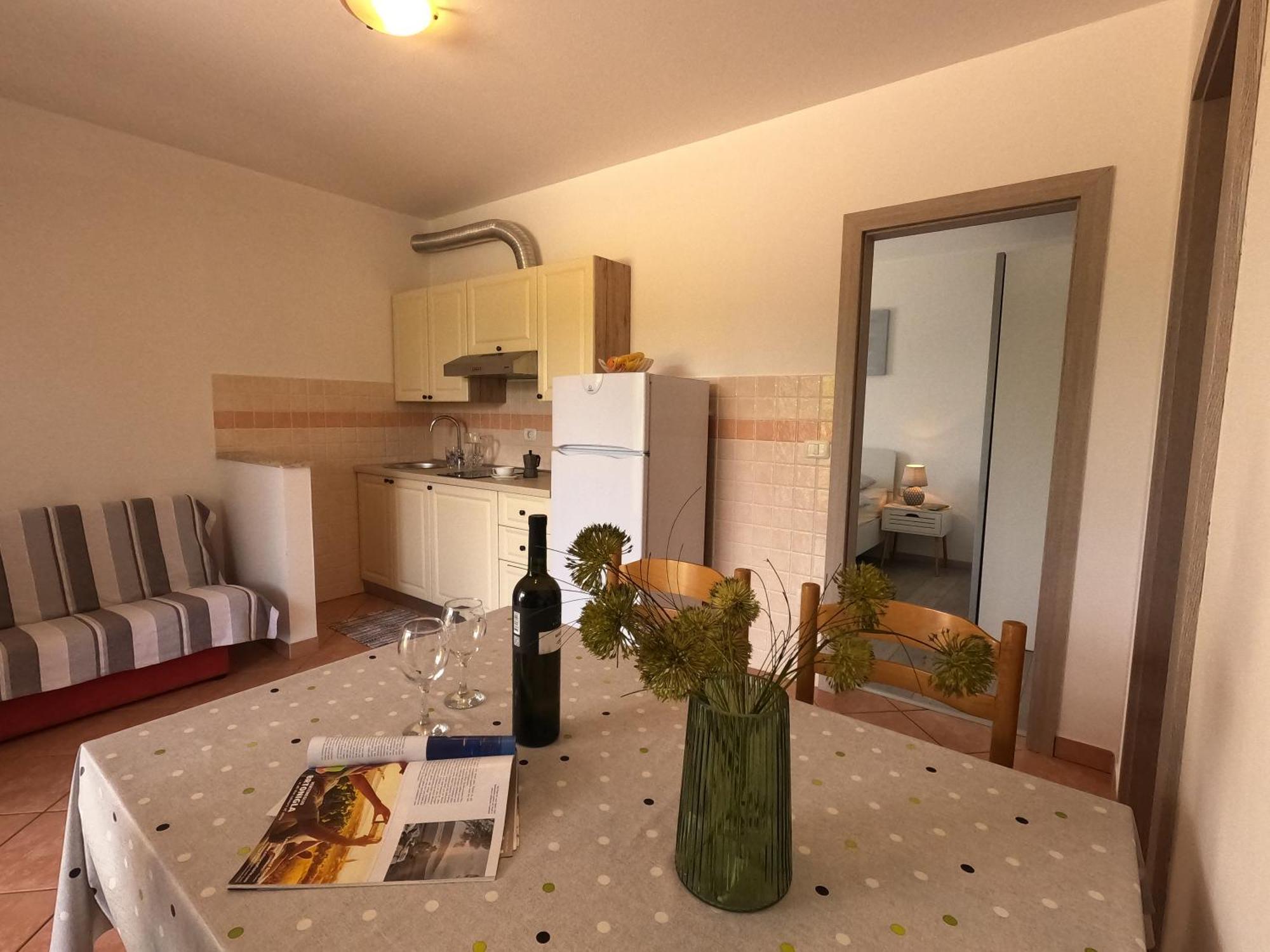Apartments Goltes Lovrecica  Bagian luar foto